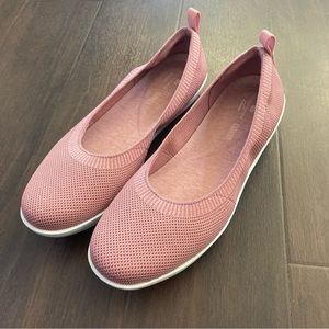 Clarks Cloudsteppers Pink Knit Flats